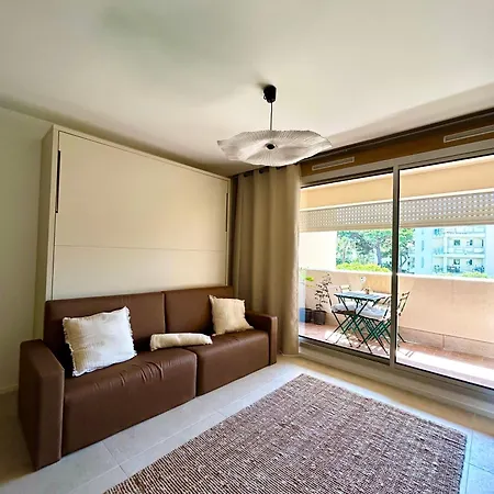 Studio Cosy Port De Hyeres Plage Et Piscine Appartamento