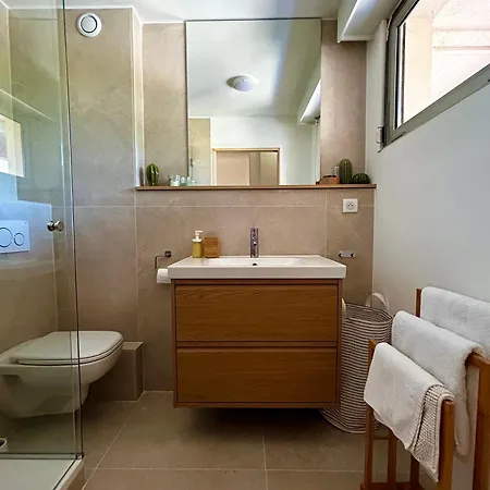 Appartamento Studio Cosy Port De Hyeres Plage Et Piscine